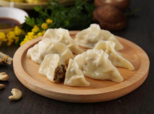 速冻饺子化了粘在一起了怎么办?速冻饺子化了再冻上还能吃吗 速冻饺子化了粘在一起了怎么办?速冻饺子化了再冻上还能吃吗