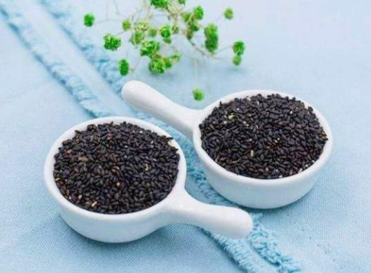 黑芝麻可以治疗脱发吗?黑芝麻直接嚼着吃好吗 黑芝麻可以治疗脱发吗?黑芝麻直接嚼着吃好吗